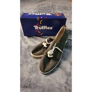 Women's Vintage NIB Truffles Canvas Shoes SIZE 9